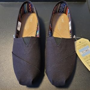 Toms Classic Shoes, black on black canvas, size 6.5